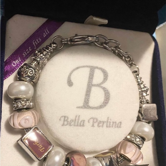 Bella Perlina charm bracelet (one size fits all) with charms included !!!! - Picture 7 of 7